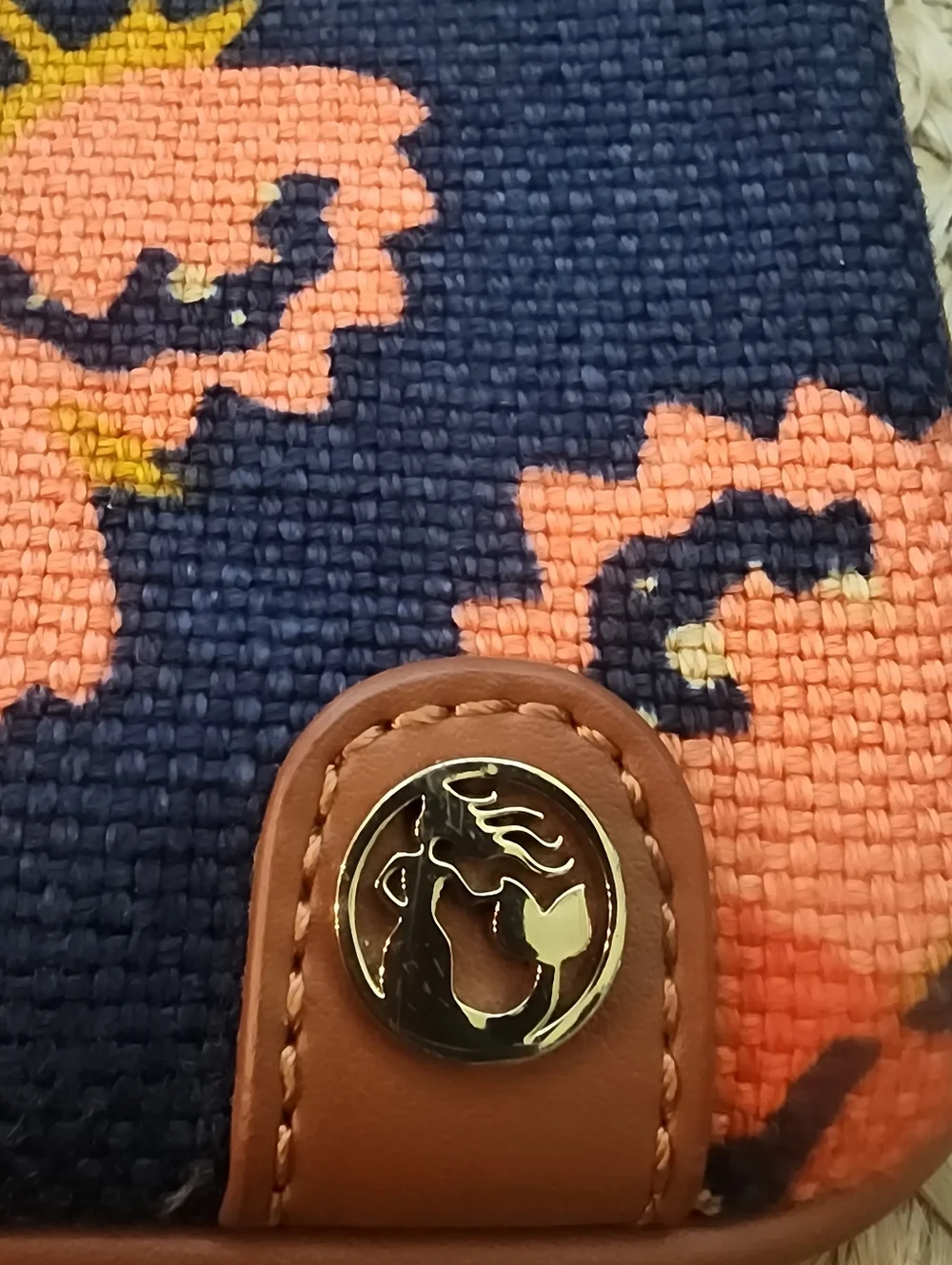 Pouch - Picture 2 of 5